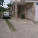 Mony Ζαντάρ